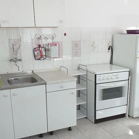 Lavanda & - One Bedroom With Shared Terrace * Rab Town