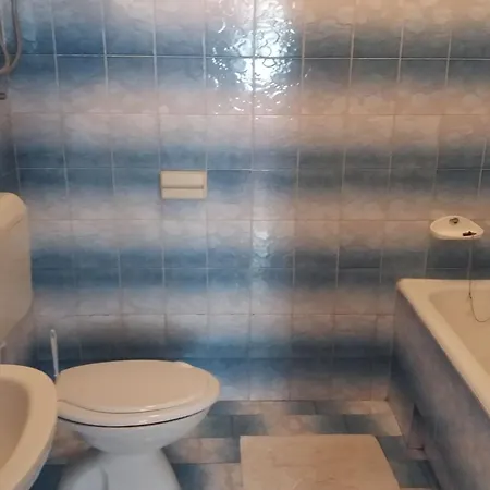 Apartament Lavanda & - One Bedroom With Shared Terrace Rab Town