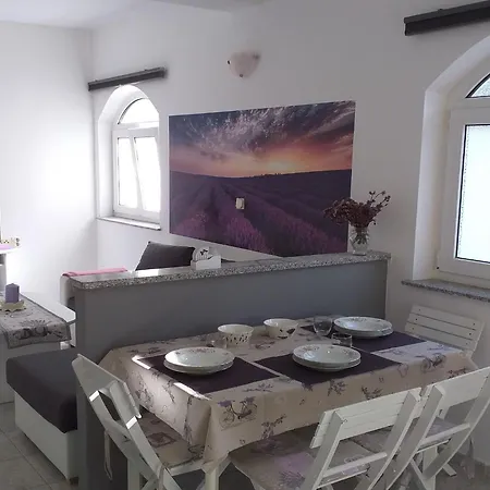 Lavanda & - One Bedroom With Shared Terrace Apartament Rab Town