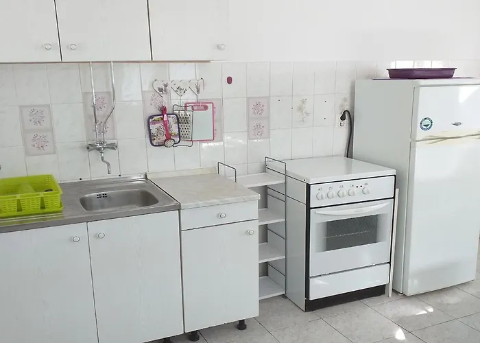 Lavanda & - One Bedroom With Shared Terrace * Rab Town