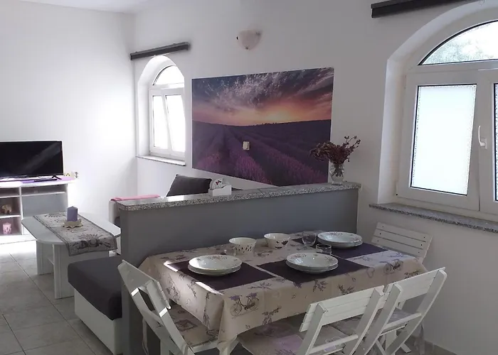 Lavanda & - One Bedroom With Shared Terrace Lägenhet Rab Town